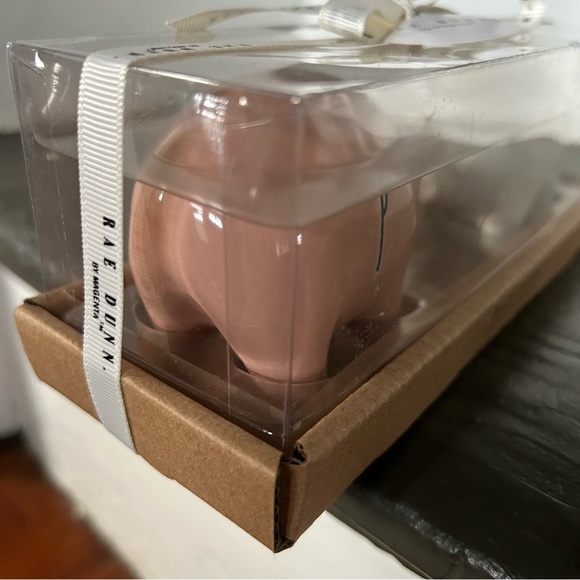 Rae Dunn Pig Salt & Pepper Shakers - Picture 8 of 9